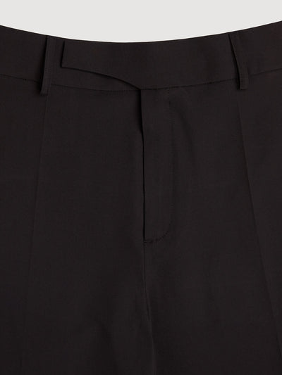 Retinol Pant 2026 Edition in *Berlin Black* (black) — front waistband and belt detail | Y.Chroma