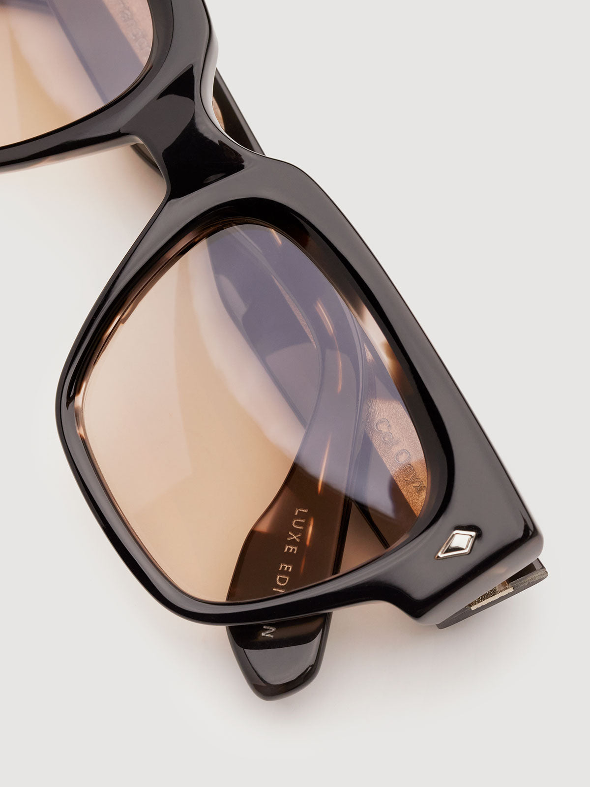 Onyx / Cognac