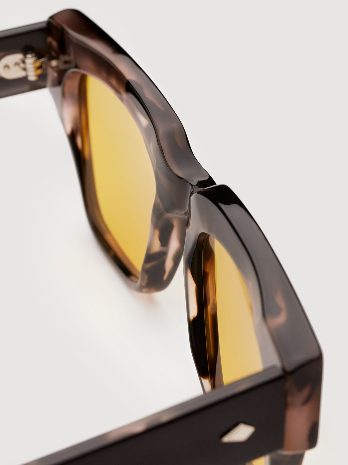 Onyx Amber / Cognac