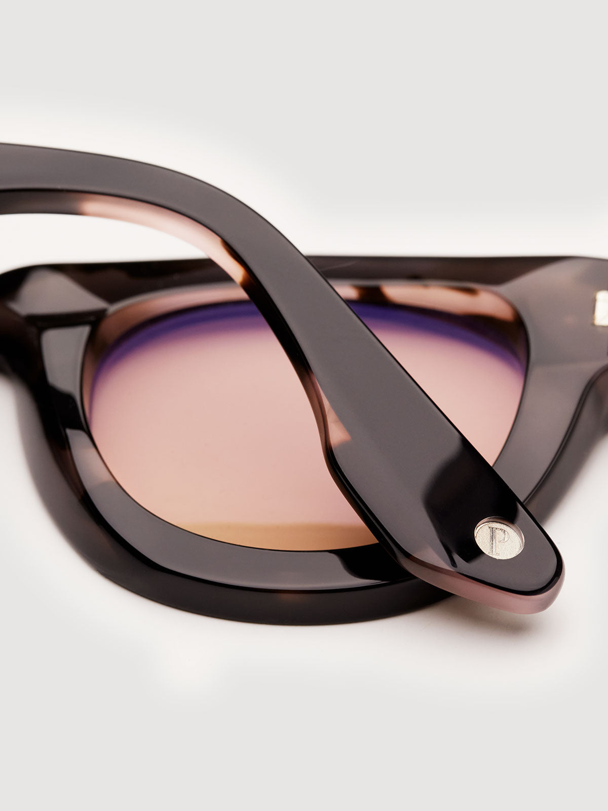 Onyx / Cognac